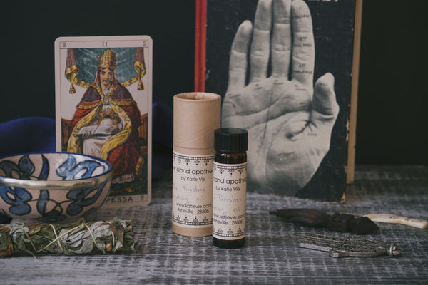 Priestess Ritual Box: Anointing Oil + Amulet