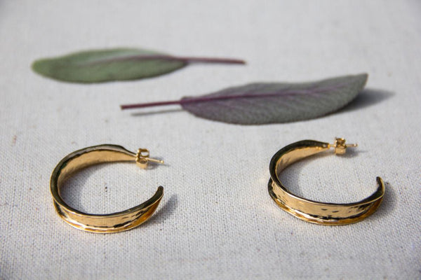 18k Gold vermeil hammered swoop hoops